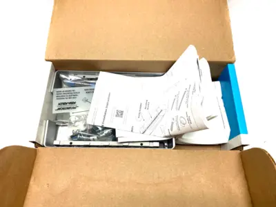 USED SECURITRON MAGNALOCK MAGNALOCK DOOR LOCKING DEVICE
