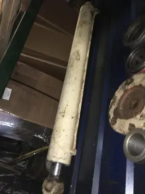 Used ATLAS COPCO CYLINDER FOR T4W MAST RAISING Hydraulic Cylinders Pennsylvania US | East West Machinery & Drilling #1416134