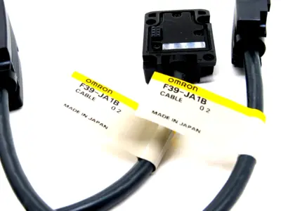 NEW OMRON F39-JA1B PAIR CONNECTION CABLE F39JA1B