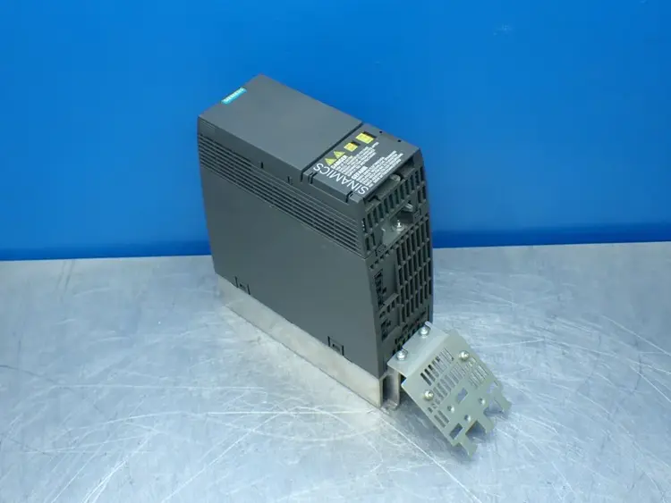 Used SIEMENS 6SL32101KE118AF1 Variable Speed Drives Ohio US | HGR 24 #1150842