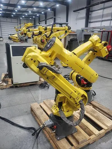 Used 2011 FANUC ARCMATE 120IC Robots Ohio US | Six Axis Solutions #397910
