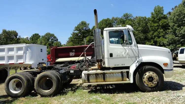 Used 2000 FREIGHTLINER FL112 Mobile Cranes Tennessee US | Ran Equipment #1398996