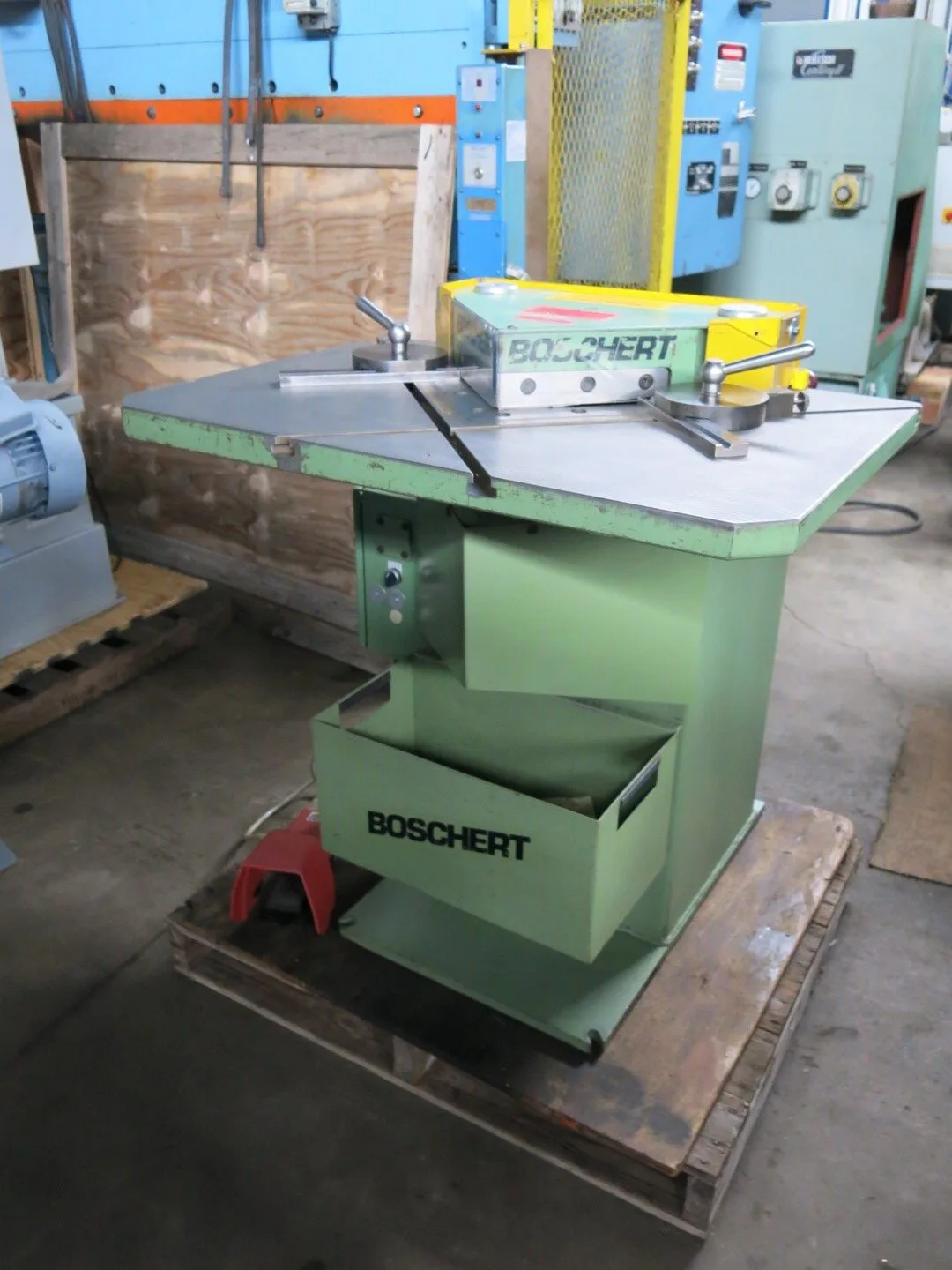 USED BOSHERT LB12 HYDRAULIC NOTCHER