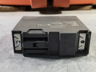 USED SIEMENS 6ES7321-1BH02-0AA0