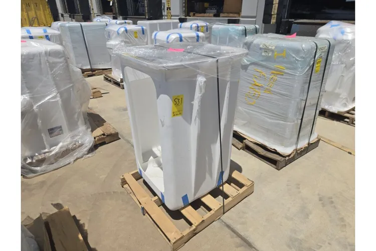 Used _UNKNOWN_ _UNKNOWN_ Bins Texas US | IRS Auction #1415231