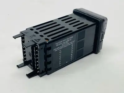 PM6C2CJ-AAAAAAA | Watlow  Temperature Controller 100-240VAC - Used