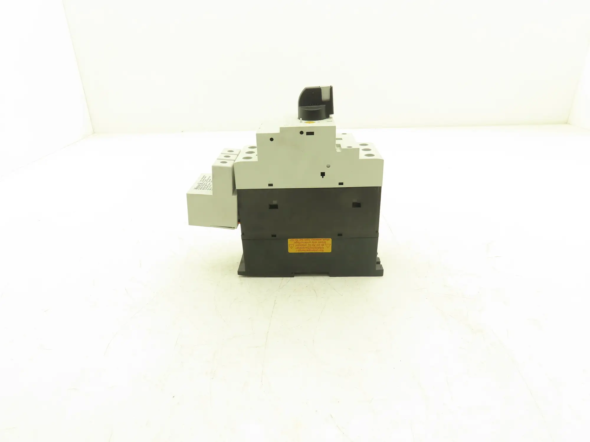 Moeller PKZM4-32 Manual Motor Starter 24-32A 30Hp 600vAC 3Ph