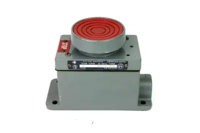 USED ALLEN BRADLEY 800P-1S2AR