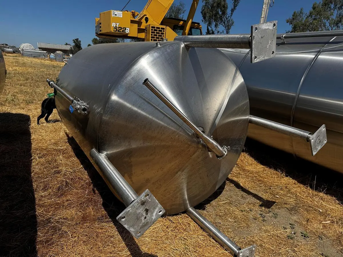 Tank, 1,500 Gallon, Stainless Steel, Vertical, Cherry-Burrell #5991405