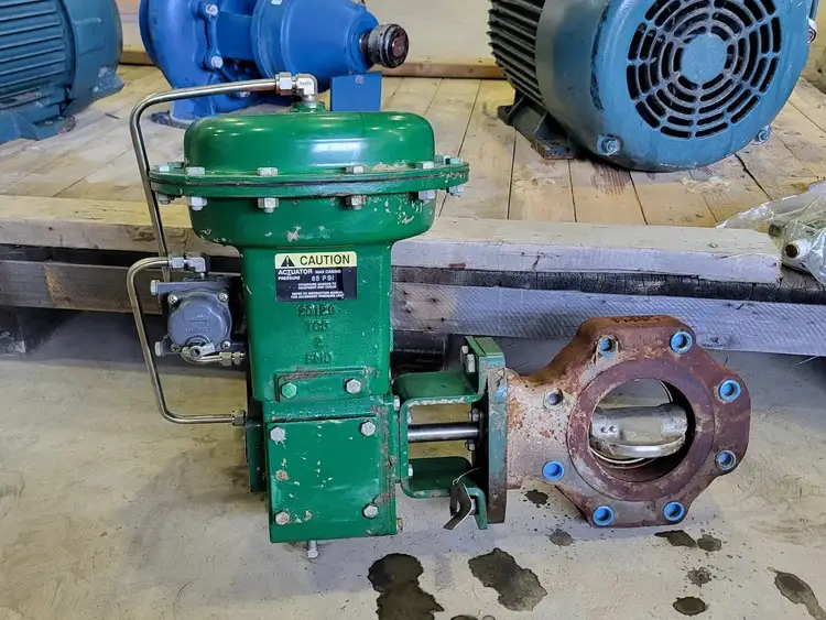 Used FISHER CONTROLS 8560 Valves/Fittings British Columbia CA | Lenmark #255815