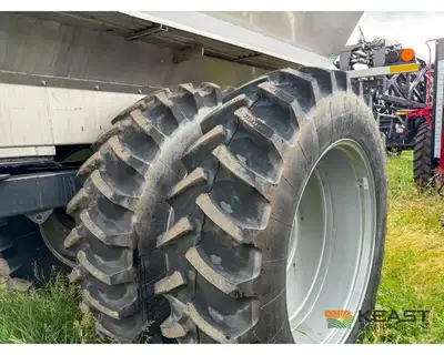 Used UNVERFERTH _UNKNOWN_ Dry Spreaders Iowa US | Keast Enterprises #1360495