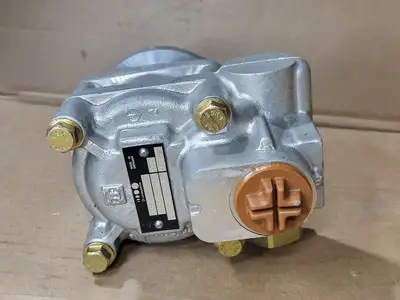 USED FORD 2C2Z-3A674-DARM