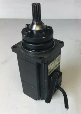 USED Yaskawa Electric SGMAH-02AAA21-Y2