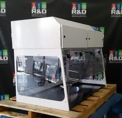 Used _UNKNOWN_ _UNKNOWN_ Laminar Flow Hoods California US | R&D Laboratory Equipment #1232158