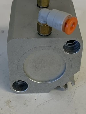 USED SMC CDQ2B25-15D