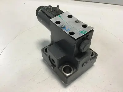 USED VICKERS DG4V-36-2A-M-U-HL7-60-EN490