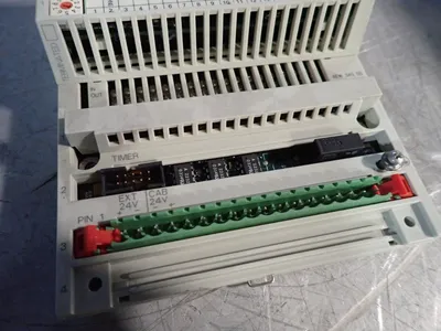 Used SQUARED 5204634453 PLC Input & Output Ohio US | HGR 24 #776815