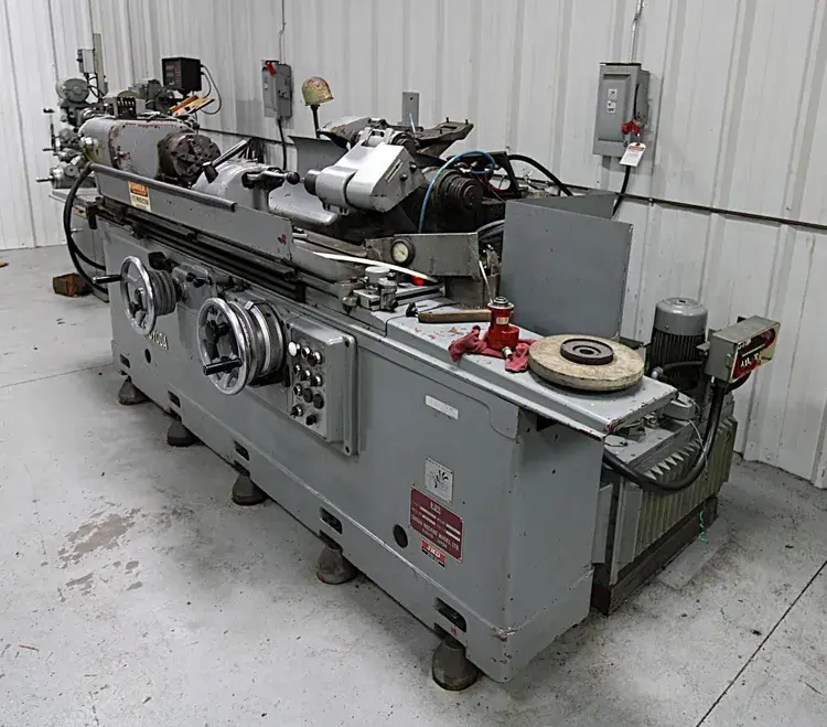 Used 1984 TOYODA GUP 28-100 Cylindrical Grinders Including Plain & Angle Head Kentucky US | Aucto #565384