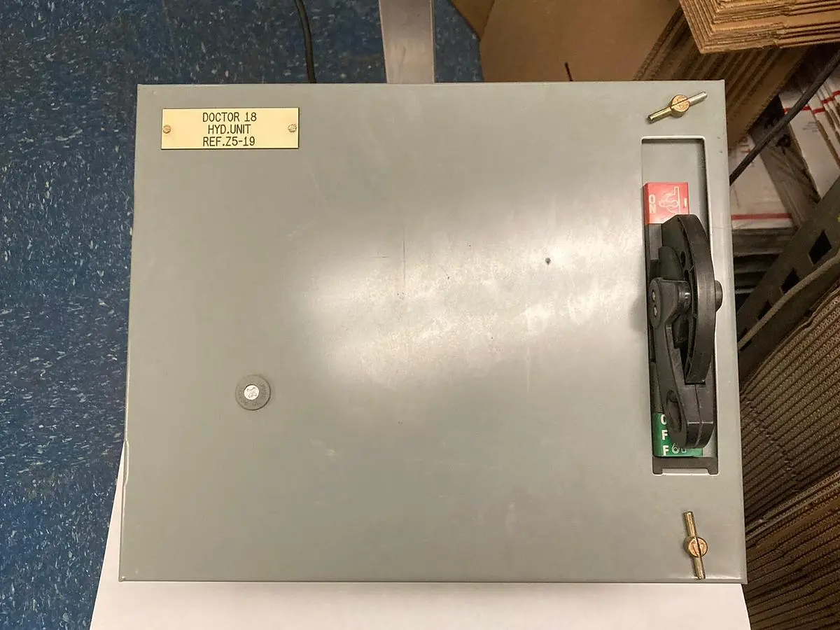 USED ALLEN-BRADLEY 2112B-BDB-6P-17-24R-41-111 Q