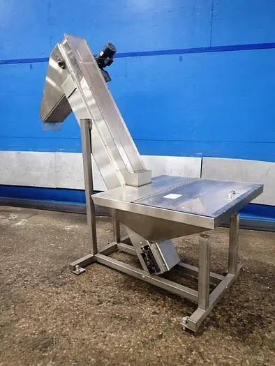 Used STAINLESS FEED HOPPER 8" W X 90 " H HOOSIER MFG _UNKNOWN_ Conveyors | Save on Equipment #420490
