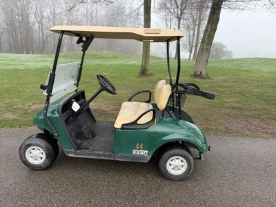 (1) 2017 E-Z-Go golf cart with a Kawasaki gas engine, model 625111G01, does not include Club canopy,...