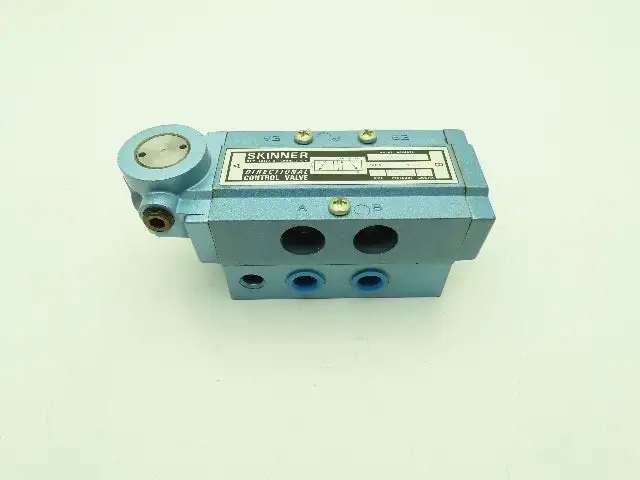 Skinner S3A0AEX3 Pneumatic Directional Control Valve 5-Way 2 Pos 150PSI 3/8" NPT
