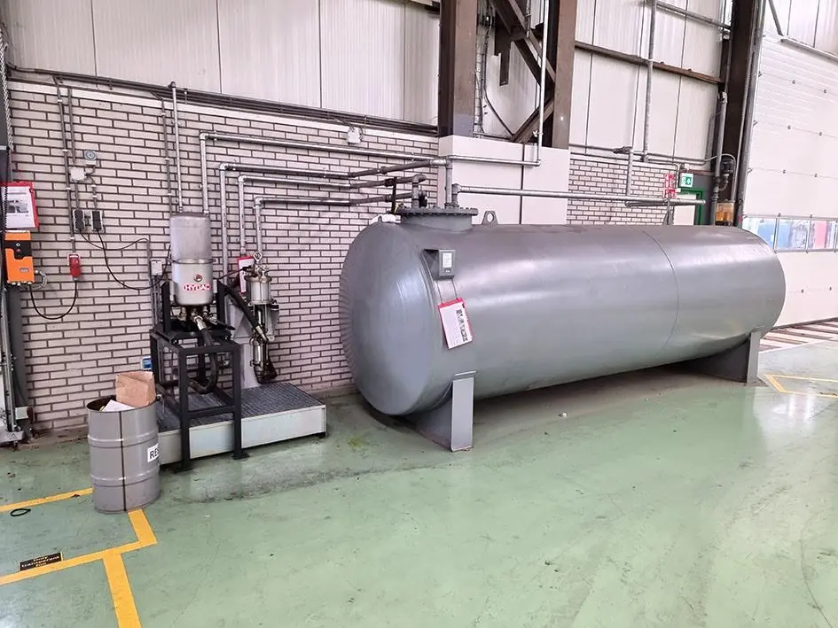 USED STEENBERGEN OIL TANK INSTALLATION WITH FILLING SYSTEM