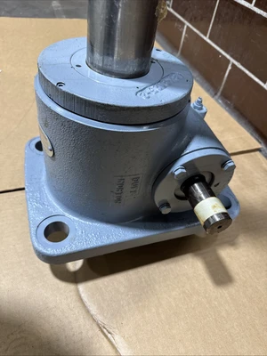 NEW Duff-Norton UM9026