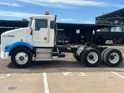 Used 2000 KENWORTH T800 Box trucks Arizona US | Proxy Equipment #1547824