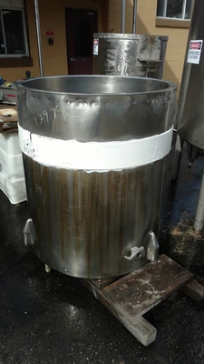 USED WILFLO 225 GALLON OPEN TOP TANK OPEN TOP TANK