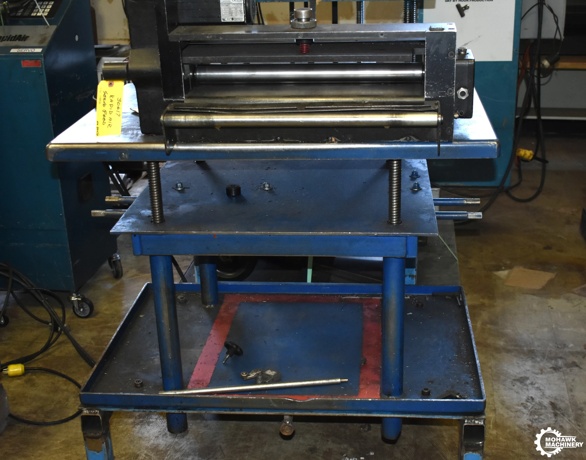 18" x 0.065" RAPIDAIR "118.C" SERVO FEED SYSTEM w/CONTROL CONSOLE - ADJUSTABLE STAND