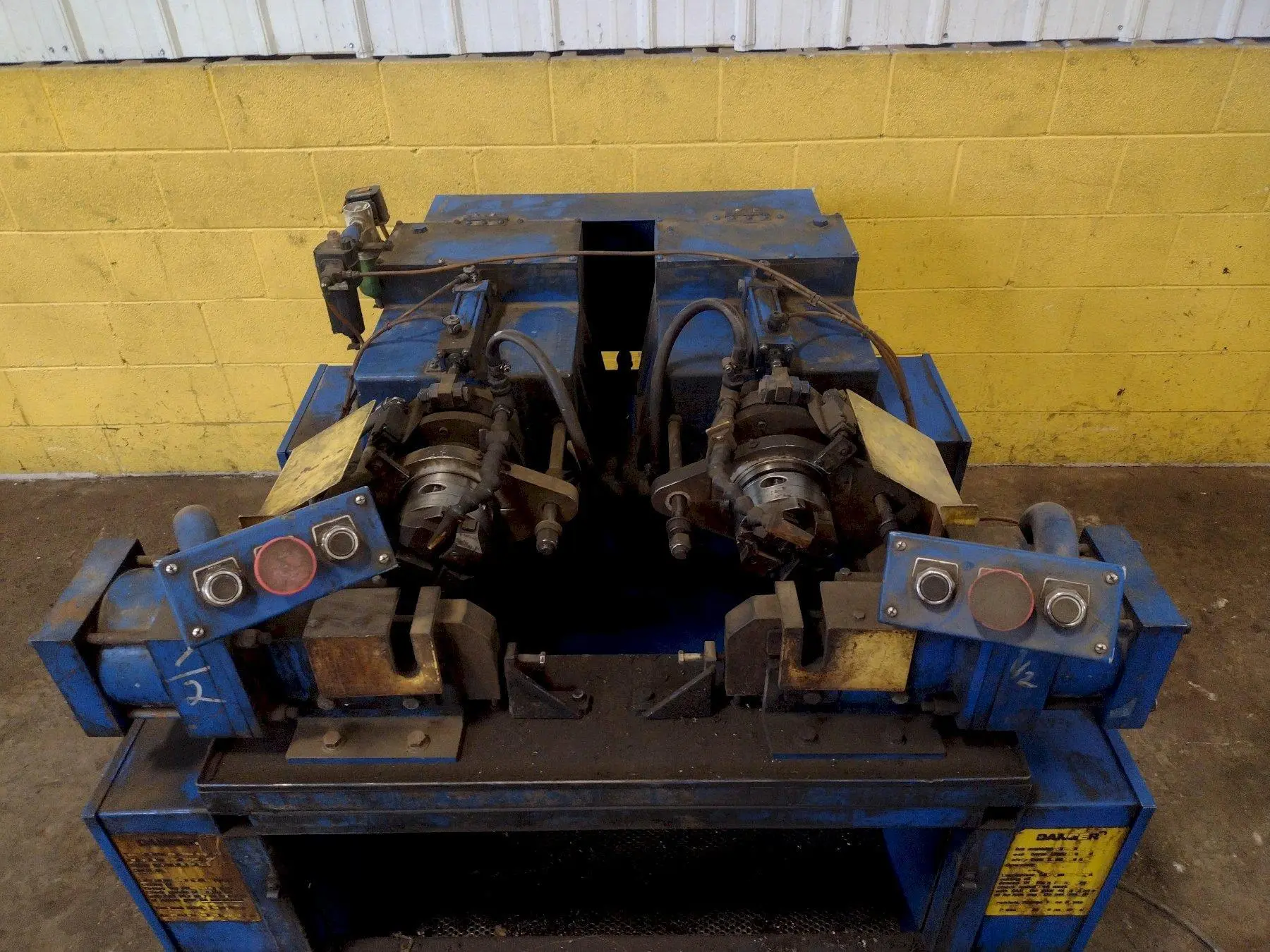 3/4" (2) HEAD ASHLAND MODEL #100 PIPE THREADER WITH  LANDIS LANCO #6T HEADS: STOCK #18210