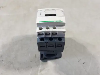 NEW SCHNEIDER ELECTRIC LC1D09F7