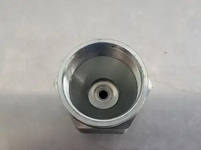 Hydraulic Adapter F-16 JIC X M-04 JIC 1" x 1/4" (Bag of 5)