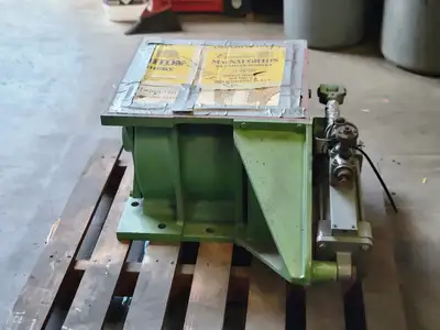 Rotary Airlock Valve P56-B1635 w/ control valve