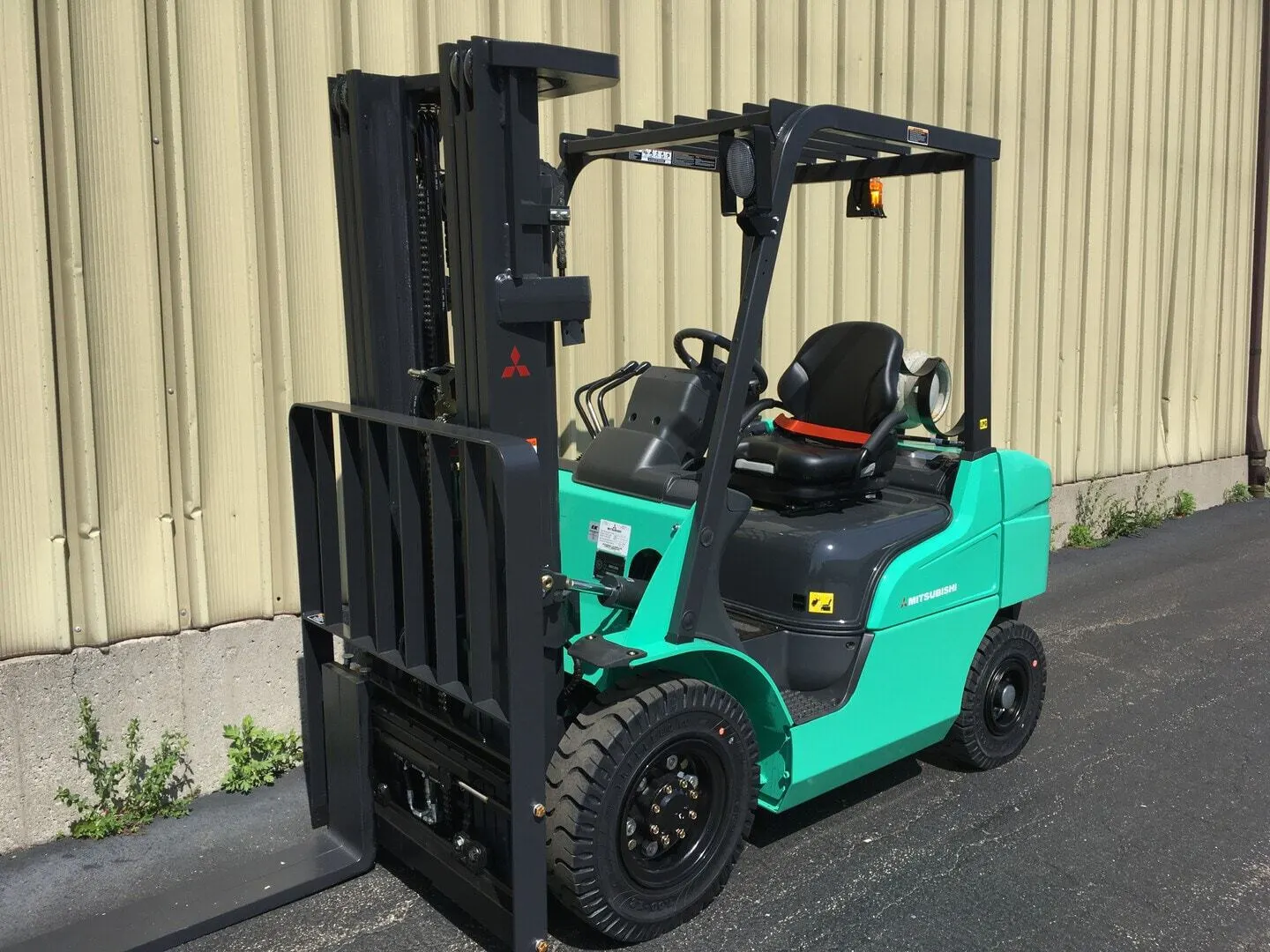 USED 2023 Mitsubishi FG25N5