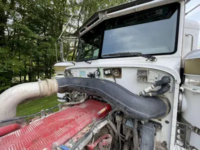 USED 2011 PETERBILT 367