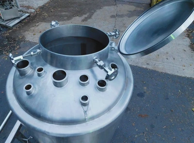 USED SANI-MATIC TANK 125 GALLON