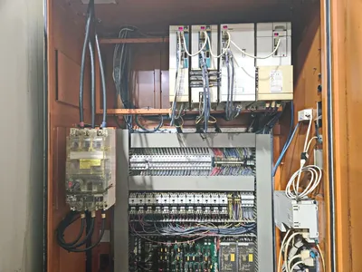 2004 TAKUMI V22 Vertical Machining Centers | CNCsurplus (7)