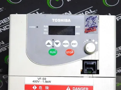 Toshiba VFS9-4015PL-WN Transistor Inverter 2HP 3.1kVA 4.1A 0.5/400Hz Used