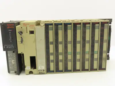 Hitachi HIDIC H-300 PLC Controller Rack w/3 Input 3 Digital & 1 Analog Output