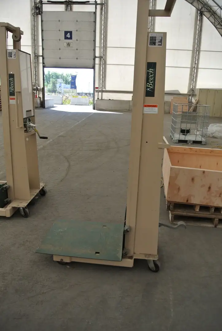 USED BEECH SQD-2470