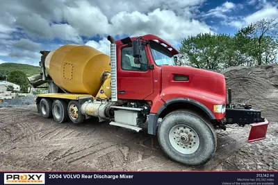 Used 2004 VOLVO VE-D12 Concrete Mixer Trucks Pennsylvania US | Proxy Equipment #1378243