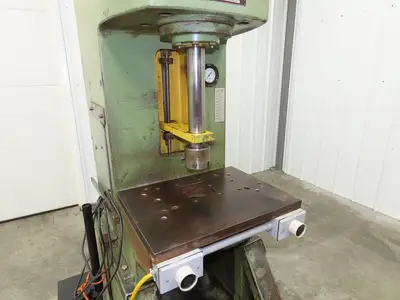 Denison Multipress Electric Over Hydraulic Press 8 Ton 12" Stroke 230V