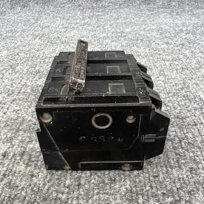 Used GE THQL3140 Circuit Breakers California US | Davliegogo LLC #1705984