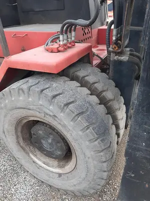 USED TAYLOR 30000 LB. CONTAINER HANDLER FORKLIFT