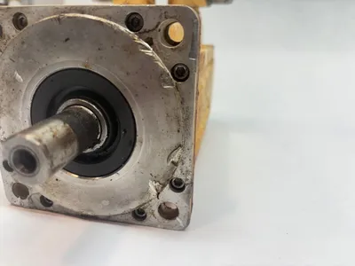 USED ALLEN-BRADLEY MP SERIES 480V AC ROTARY SERVO MOTOR