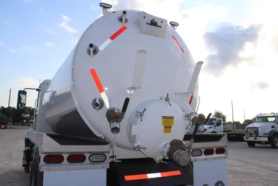 New | in-Stock 2025 MACK MD6 Septic/Sewer/Vacuum Trucks Texas US | Roll Off Truck World #1507632