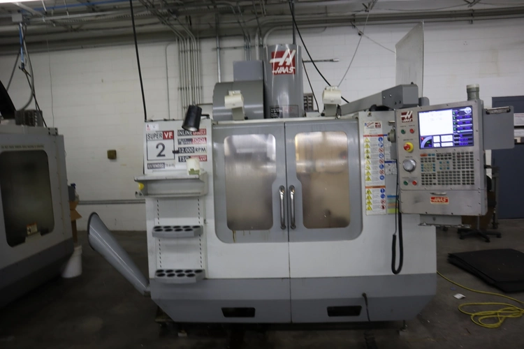 Used HAAS VF-2SSYT Vertical Machining Centers Minnesota US | Machinesused.com #1368561
