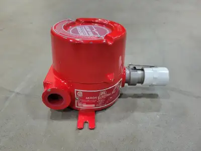 InnovaSwitch Flow Relay Switch w/ XJIHS1 Enclosure